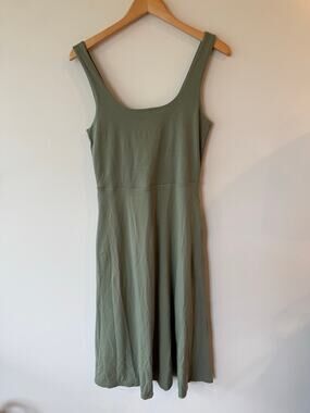 Weekend NWT Jersey Sleeveless Square Neck Midi Dress Sage Green Women's Medium